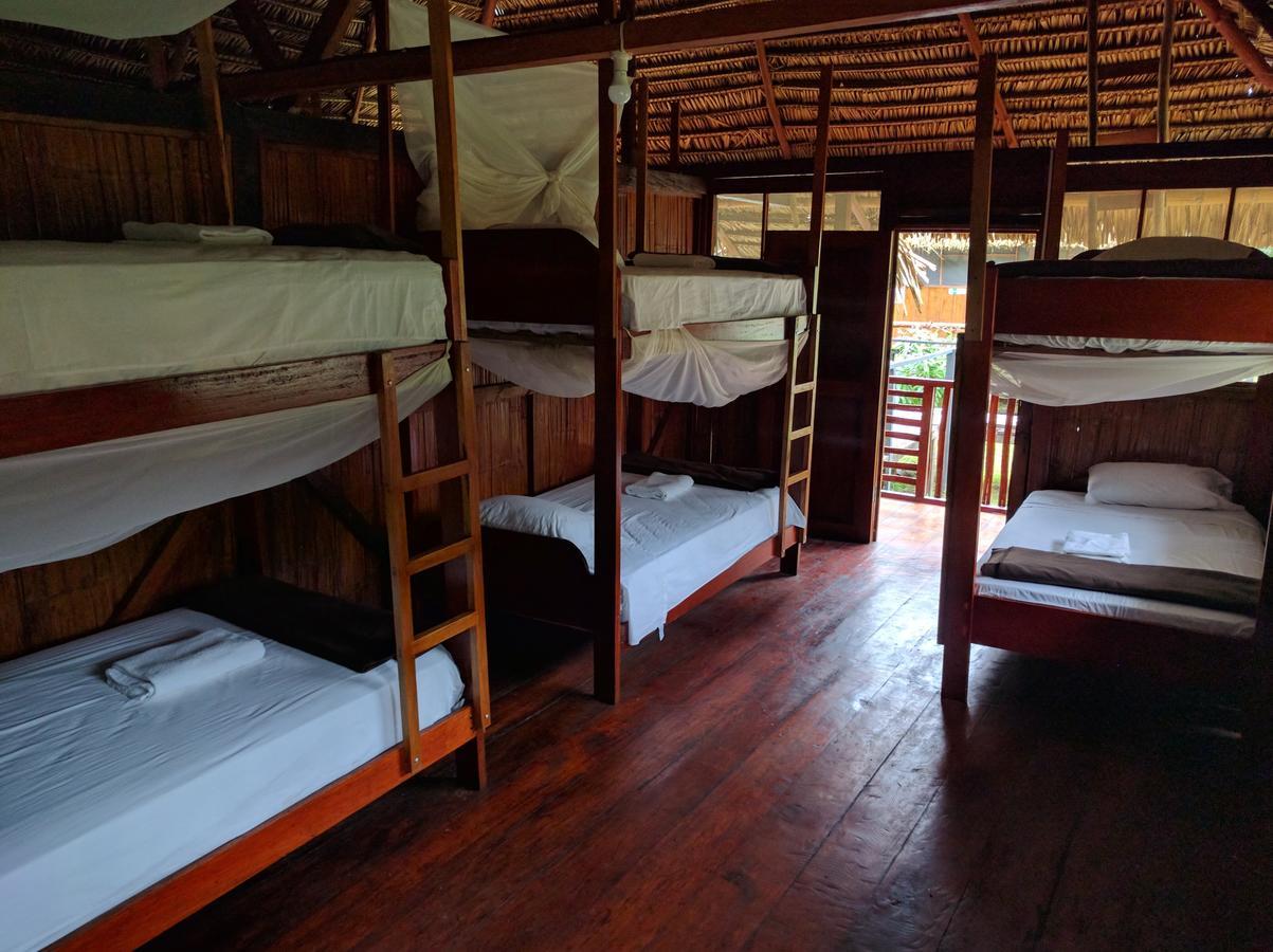 Green Forest Ecolodge Puerto Montufar Exteriör bild